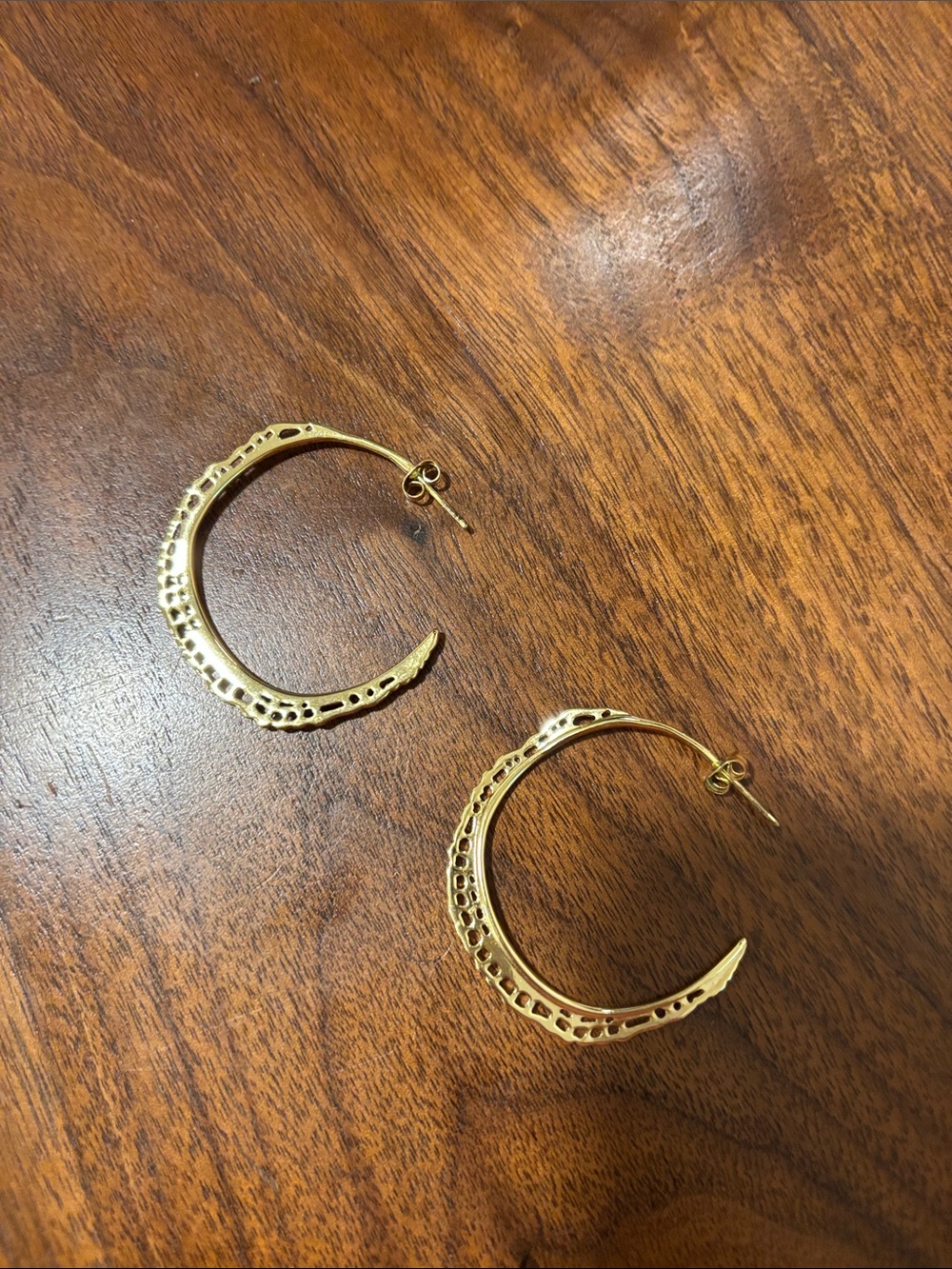 Gorjana hoops